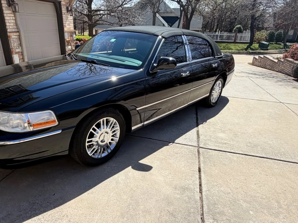 2008 Lincoln Town Car - Image 4 of 14