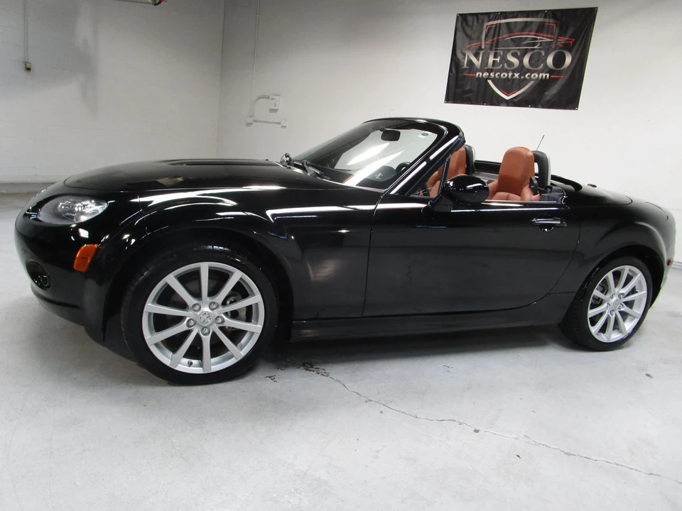 2008 Mazda NC MX-5 Miata - Image 2 of 31