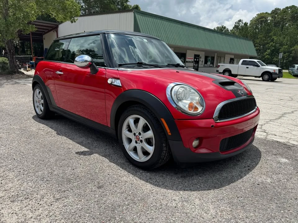 2008 Mini Mini 2nd Gen - Image 2 of 18