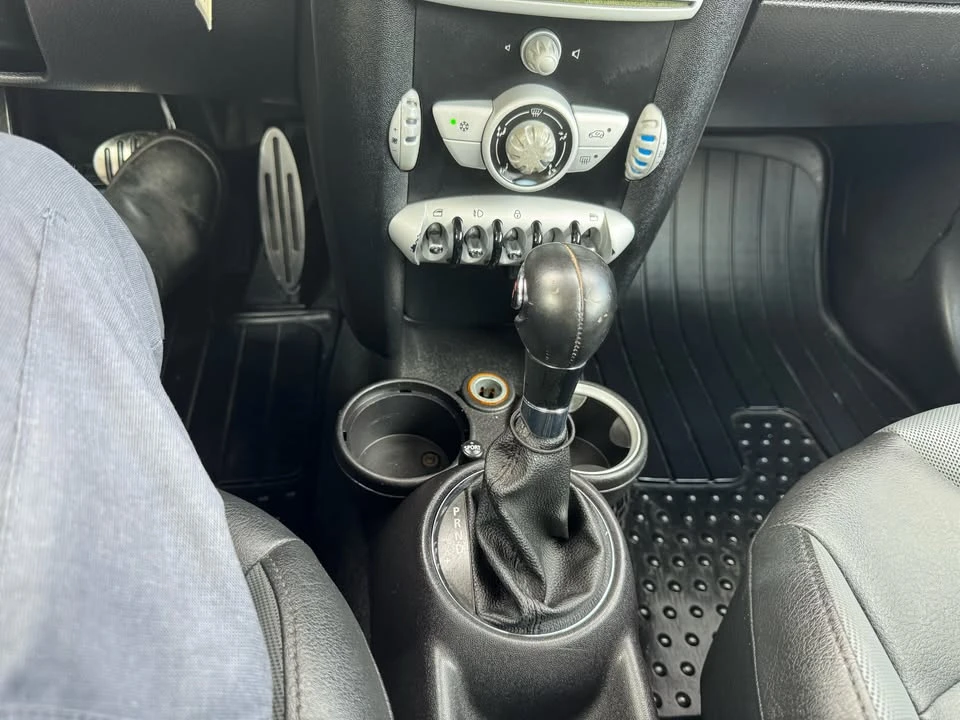 2008 Mini Mini 2nd Gen - Image 17 of 18
