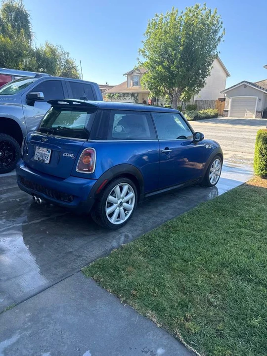 2008 Mini Mini 2nd Gen - Image 2 of 10