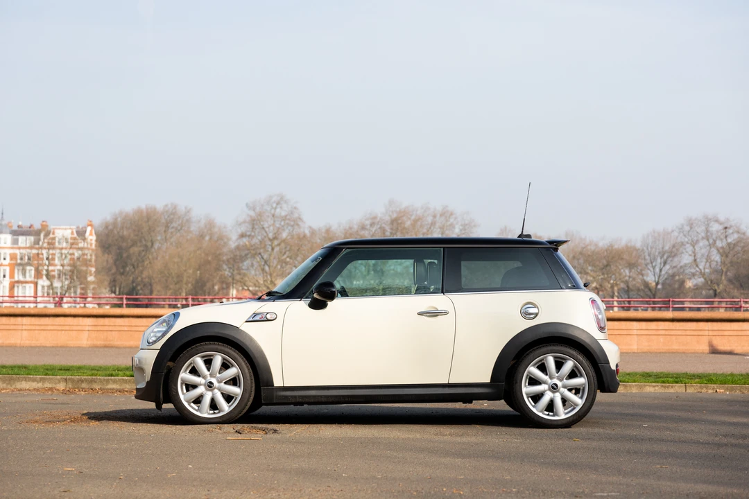 2008 Mini Mini 2nd Gen - Image 9 of 31