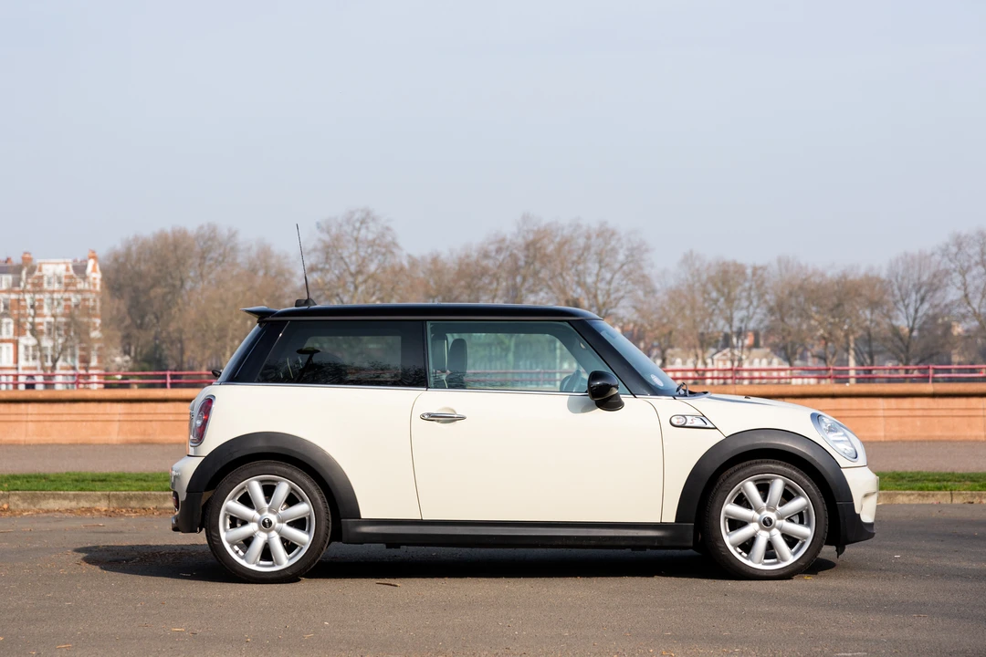 2008 Mini Mini 2nd Gen - Image 5 of 31