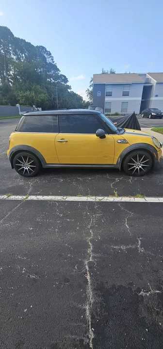 2008 Mini Mini 2nd Gen - Image 2 of 12