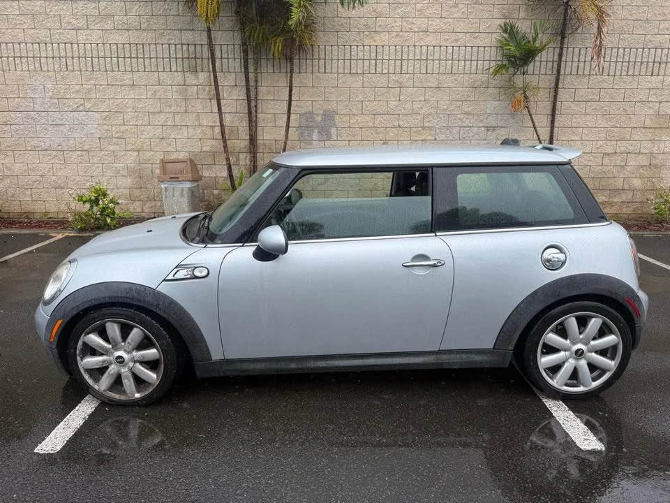 2008 Mini Mini 2nd Gen - Image 2 of 18