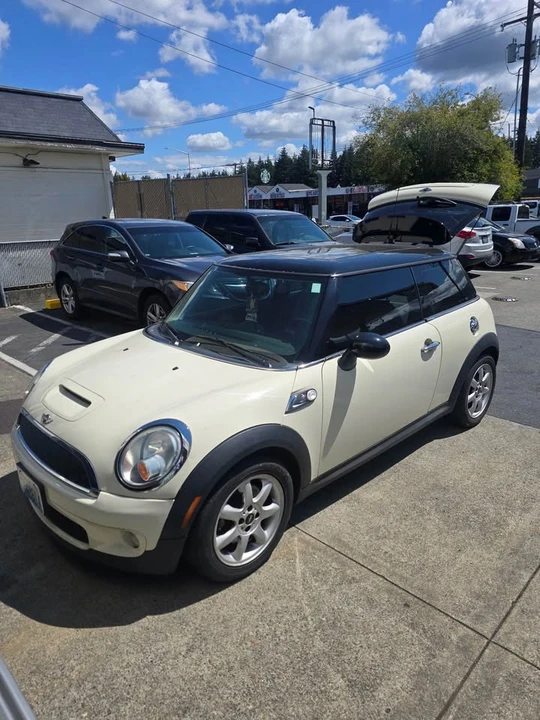 2008 Mini Mini 2nd Gen - Image 2 of 4
