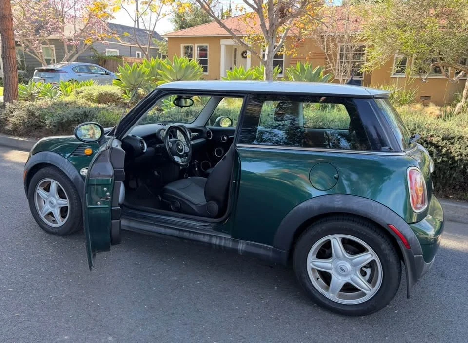 2008 Mini Mini 2nd Gen - Image 3 of 3