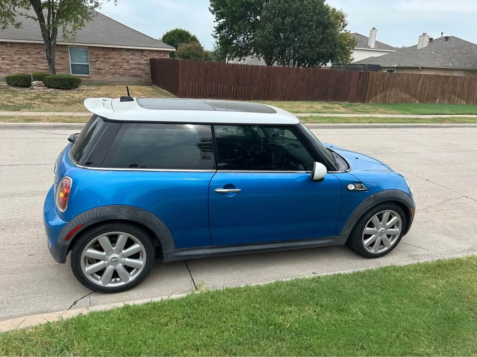 2008 Mini Mini 2nd Gen - Image 2 of 3