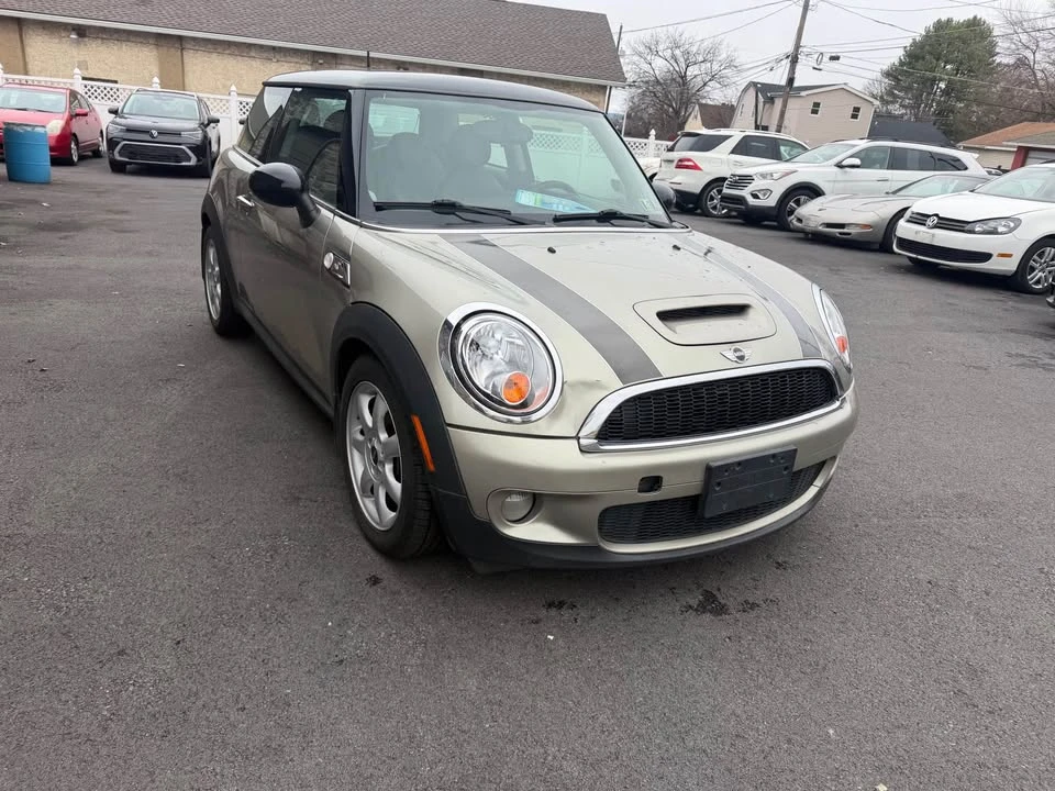 2008 Mini Mini 2nd Gen - Image 2 of 9
