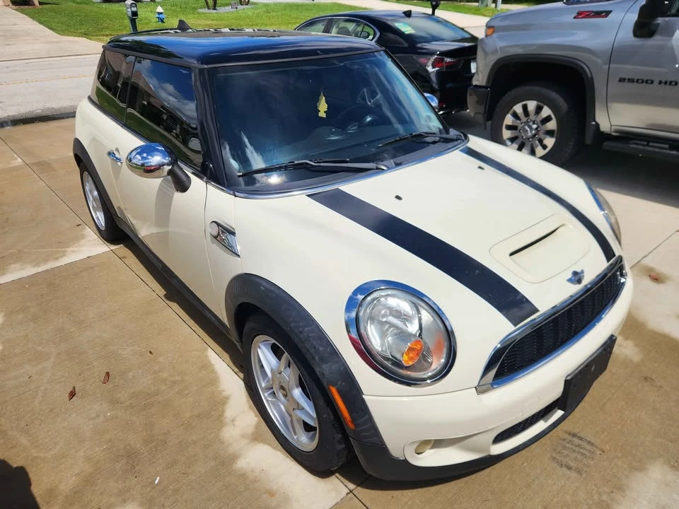 2008 Mini Mini 2nd Gen - Image 2 of 12