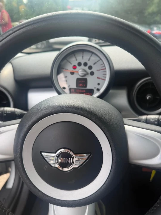 2008 Mini Coupe & Roadster - Image 9 of 18
