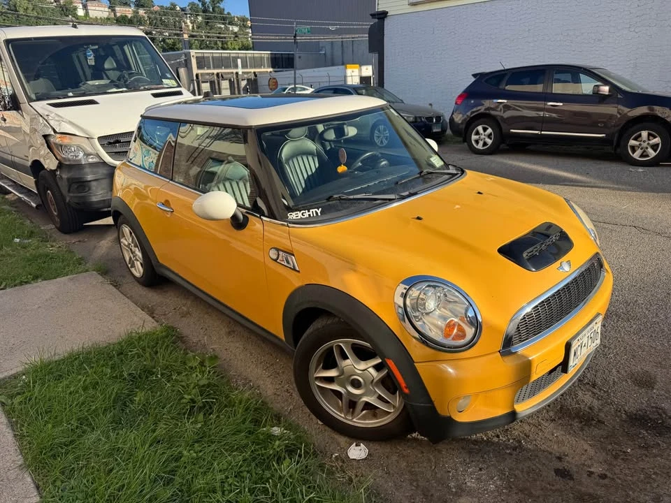 2008 Mini Coupe & Roadster - Image 2 of 5