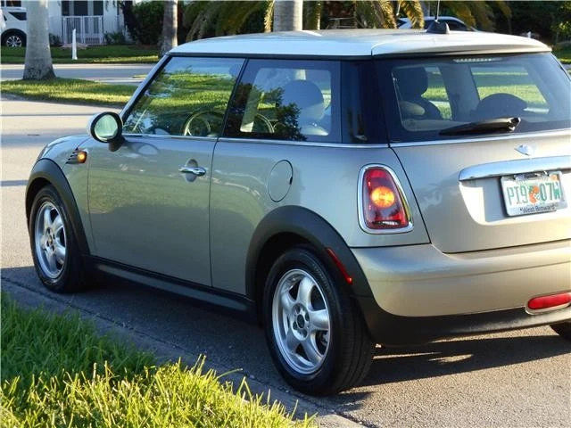 2008 Mini Mini 2nd Gen - Image 9 of 12