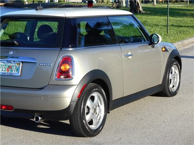 2008 Mini Mini 2nd Gen - Image 11 of 12