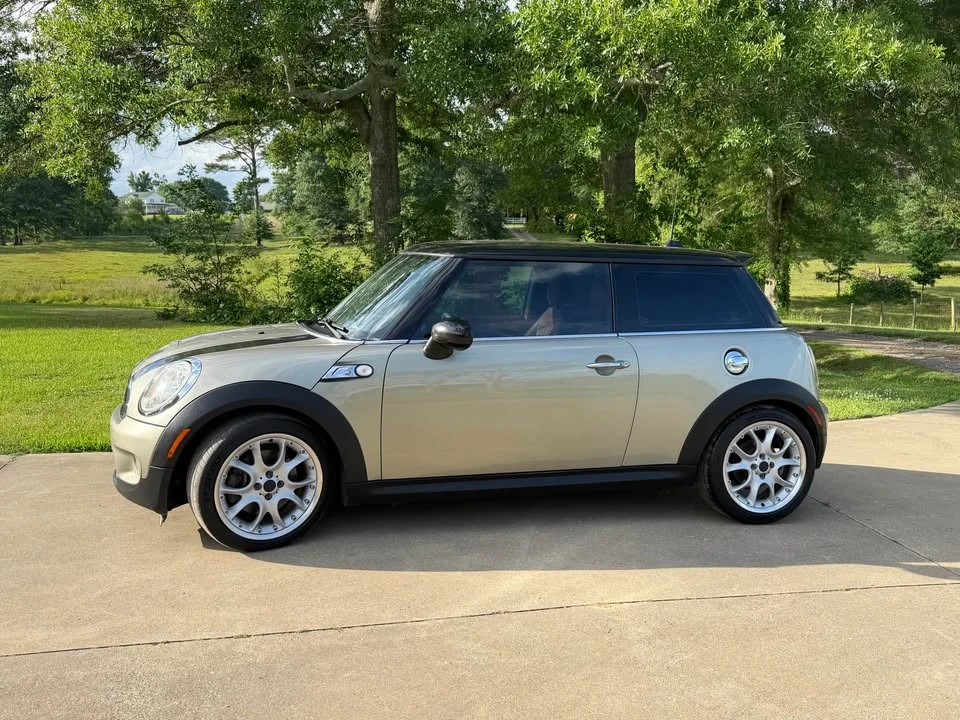 2008 Mini Mini 2nd Gen - Image 2 of 13