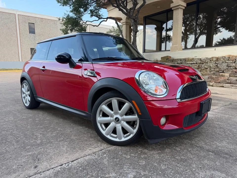2008 Mini Mini 2nd Gen - Image 2 of 12