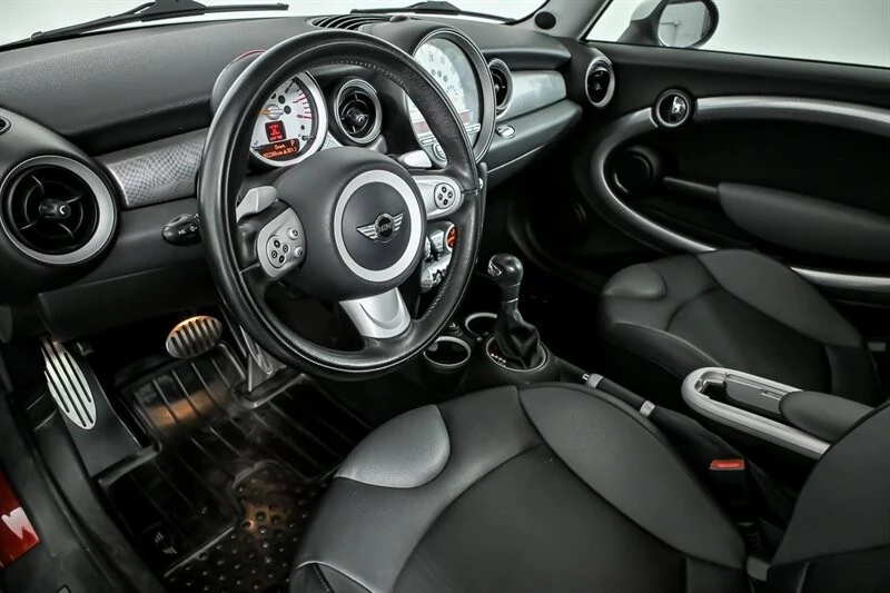 2008 Mini Mini Cooper S 1st Gen - Image 15 of 28
