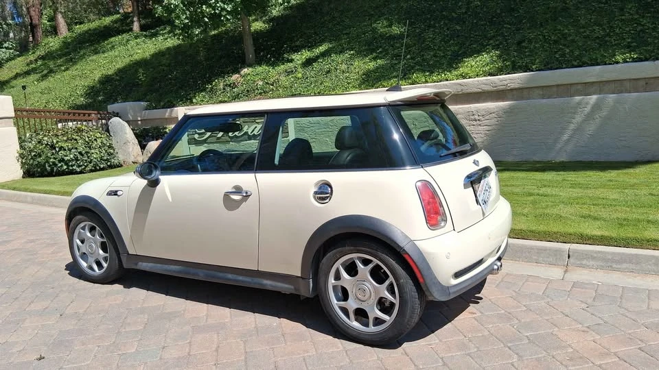 2008 Mini Coupe & Roadster - Image 2 of 16