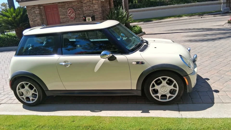 2008 Mini Coupe & Roadster - Image 11 of 16
