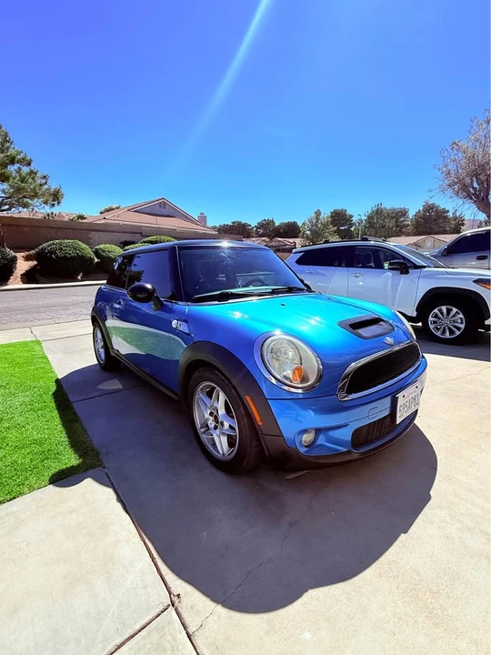 2008 Mini Mini 2nd Gen - Image 2 of 12