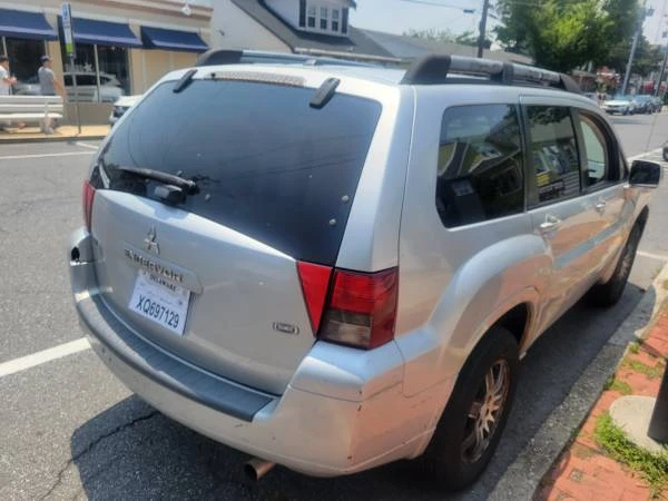 2008 Mitsubishi Endeavor - Image 3 of 8