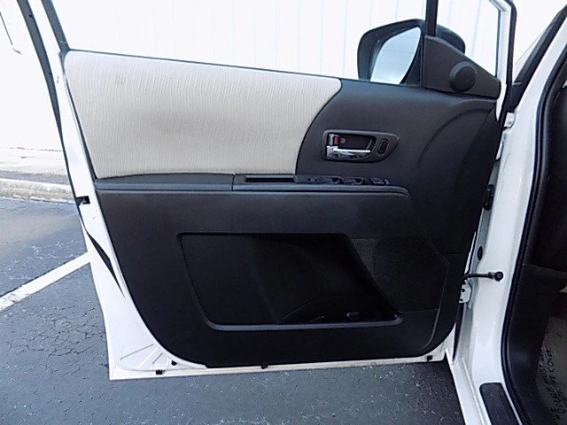 2008 Mazda Mazda 5 - Image 10 of 20