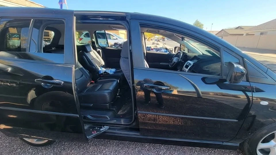 2008 Mazda Mazda 5 - Image 8 of 9