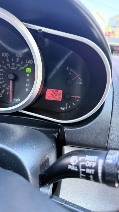2008 Mazda CX-7 - Image 2 of 10