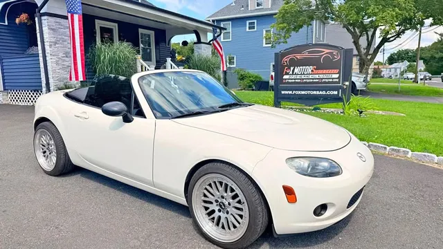 2008 Mazda MX-5 Miata Club Convertible 2D