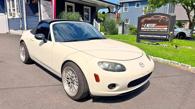 2008 Mazda MX-5 Miata RF Grand Touring Convertible 2D