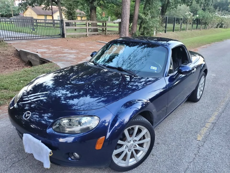 2008 Mazda NC MX-5 Miata - Image 5 of 11
