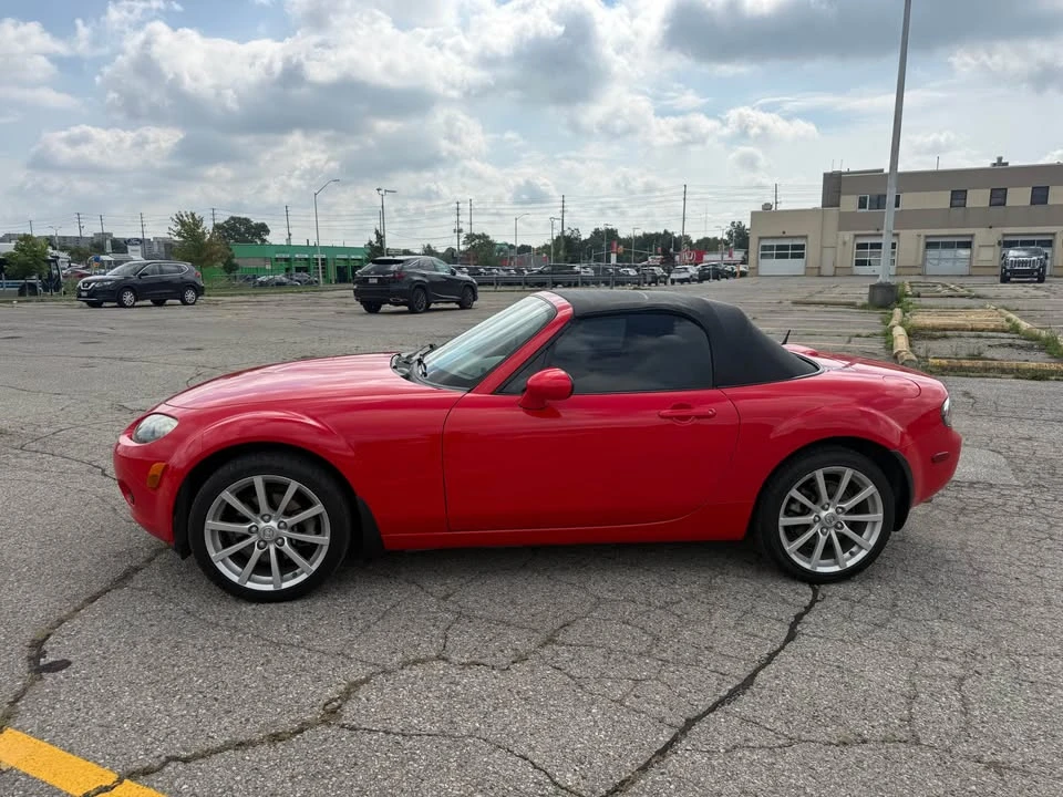 2008 Mazda NC MX-5 Miata - Image 5 of 13