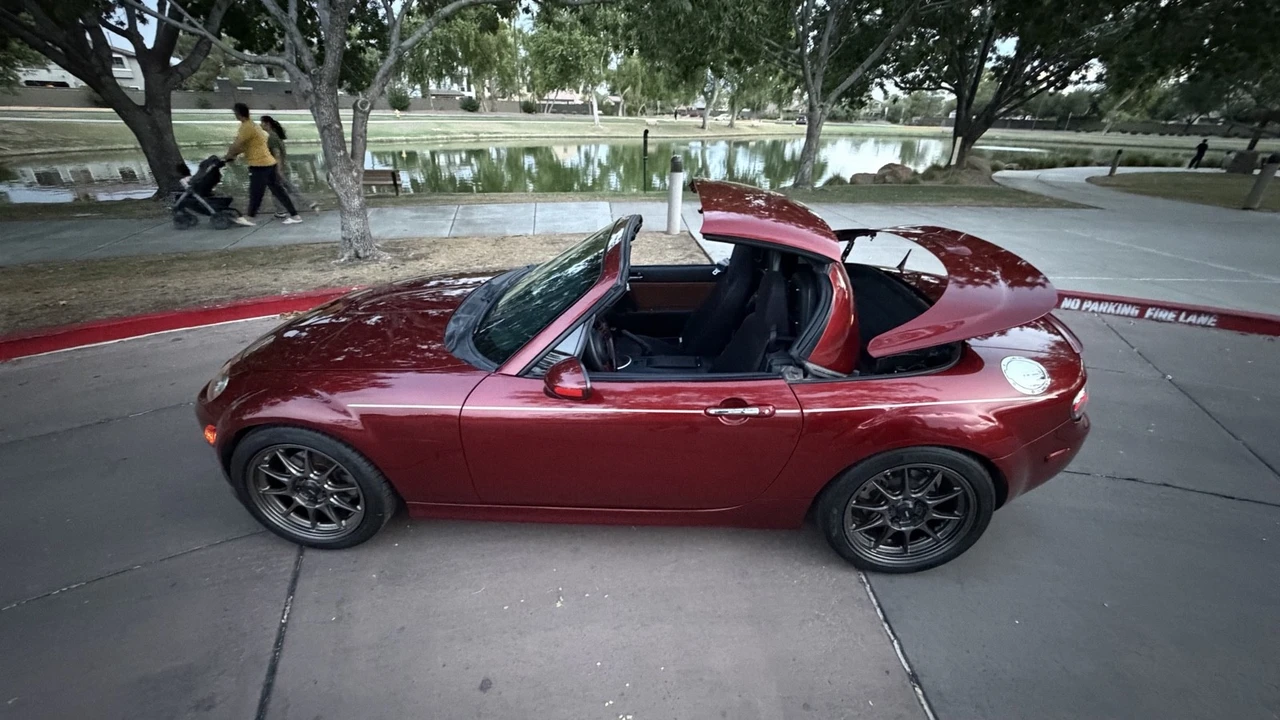 2008 Mazda NC MX-5 Miata - Image 18 of 31