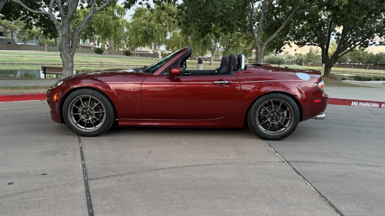 2008 Mazda NC MX-5 Miata - Image 3 of 31