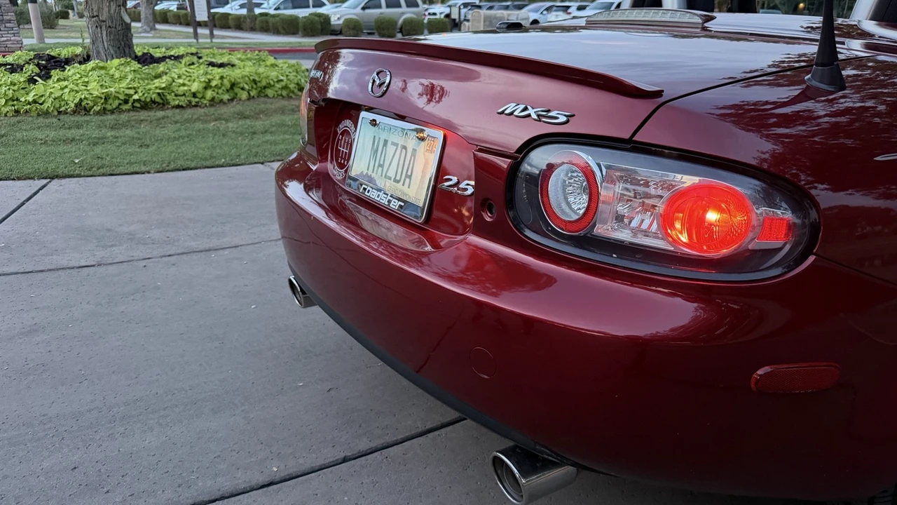2008 Mazda NC MX-5 Miata - Image 16 of 31