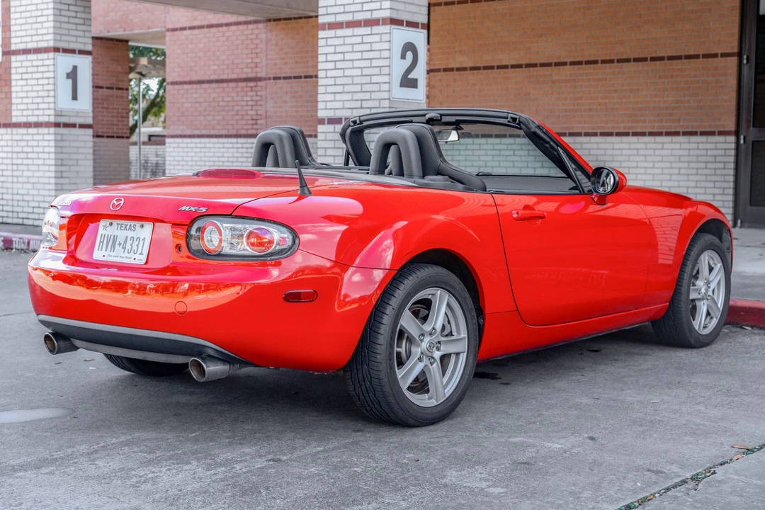 2008 Mazda NC MX-5 Miata - Image 5 of 31