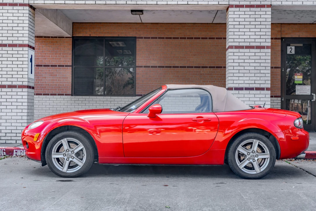 2008 Mazda NC MX-5 Miata - Image 16 of 31