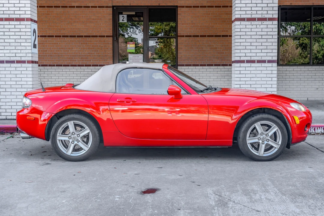 2008 Mazda NC MX-5 Miata - Image 12 of 31