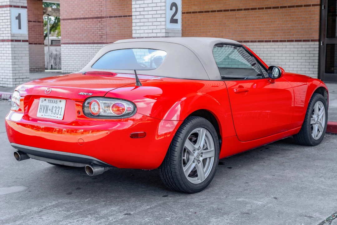 2008 Mazda NC MX-5 Miata - Image 13 of 31