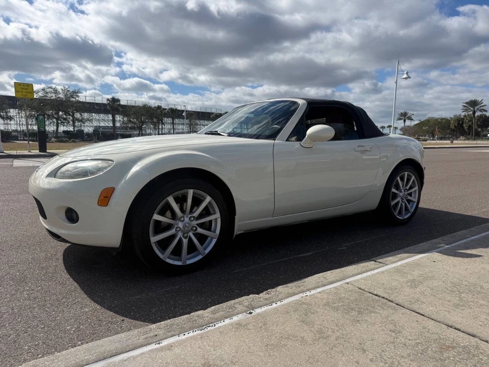 2008 Mazda NC MX-5 Miata - Image 13 of 21