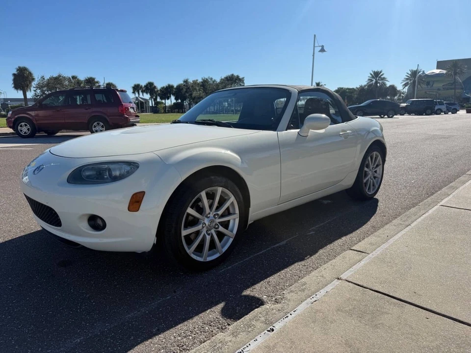 2008 Mazda NC MX-5 Miata - Image 5 of 16