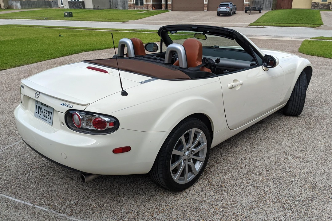 2008 Mazda NC MX-5 Miata - Image 4 of 31