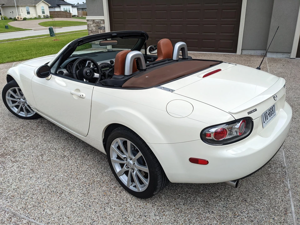 2008 Mazda NC MX-5 Miata - Image 3 of 31