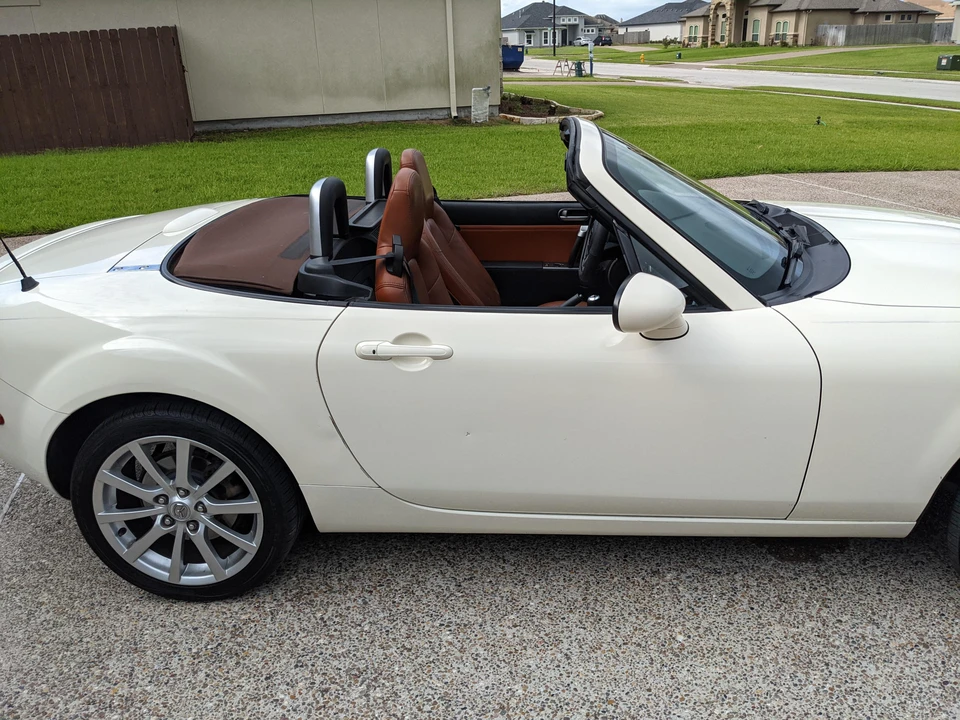 2008 Mazda NC MX-5 Miata - Image 11 of 31