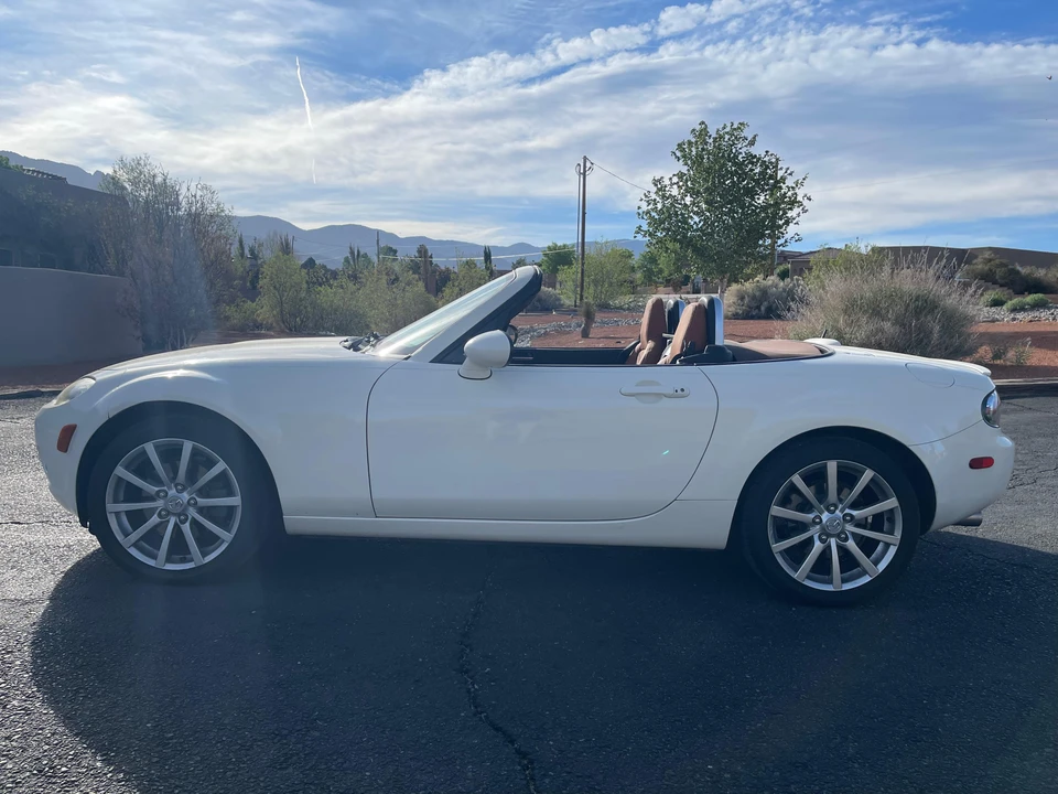 2008 Mazda NC MX-5 Miata - Image 8 of 31