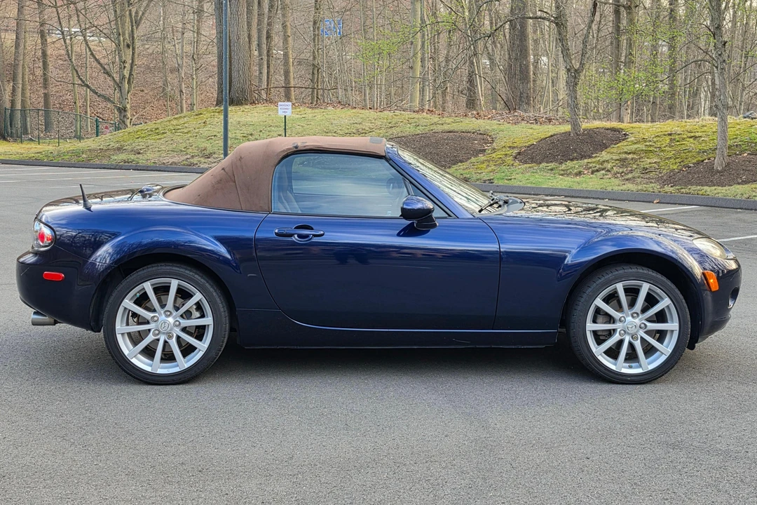 2008 Mazda NC MX-5 Miata - Image 4 of 31