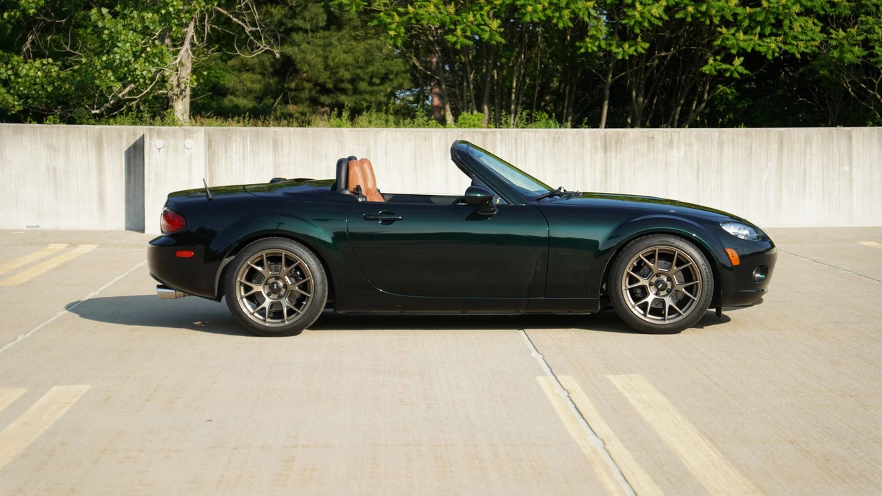 2008 Mazda NC MX-5 Miata - Image 15 of 31