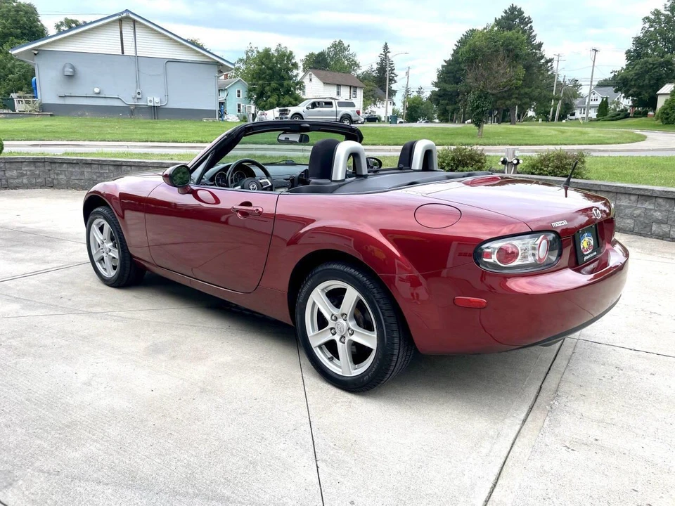 2008 Mazda NC MX-5 Miata - Image 4 of 31