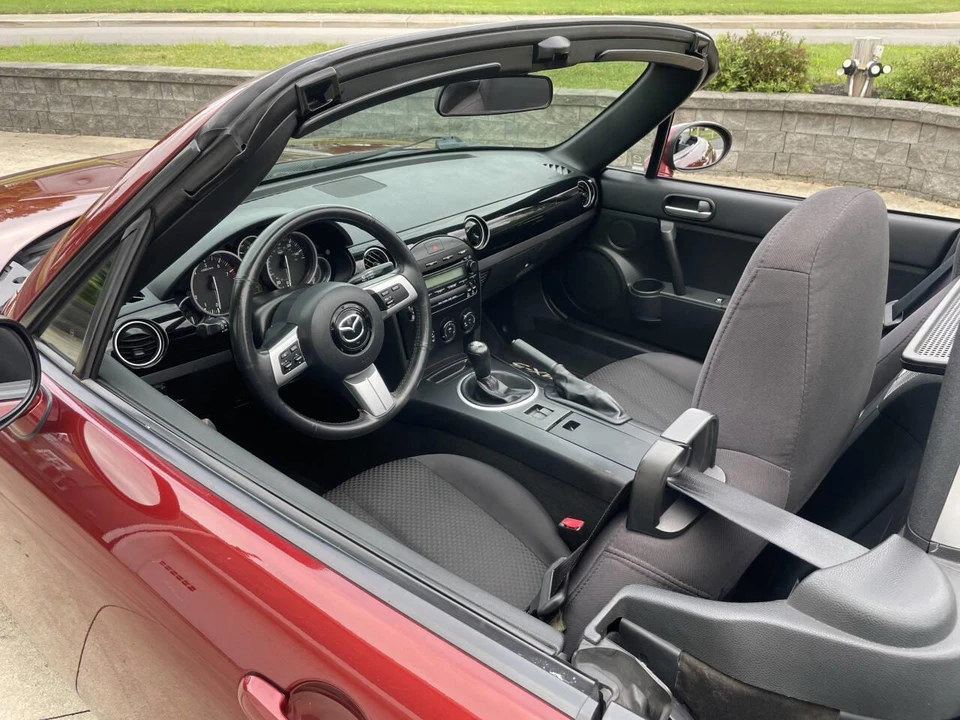 2008 Mazda NC MX-5 Miata - Image 17 of 31