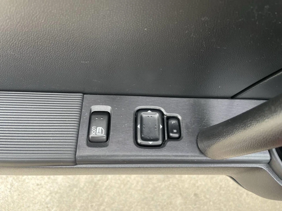 2008 Mazda NC MX-5 Miata - Image 24 of 31